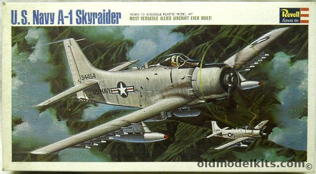 Revell 1/40 Douglas AD-6 (A-1) Skyraider - US Navy or South Vietnamese Air Force, H261-300 plastic model kit